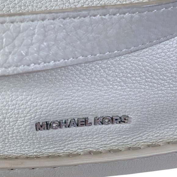 MICHAEL KORS ASTOR Cement Gray Leather Hobo Messenger Shoulder Bag - Picture 4 of 13